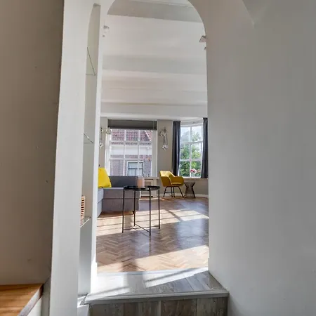 Authentic In Apartamento